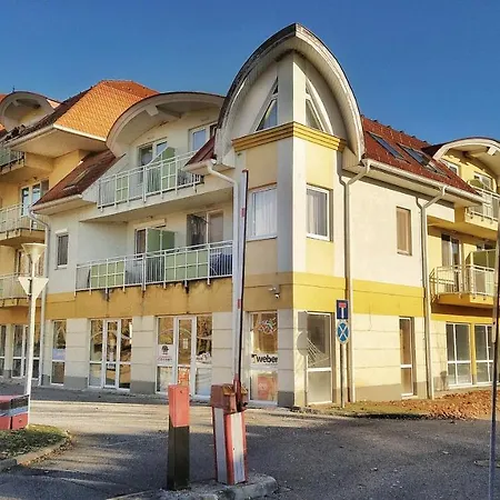 アパートホテル Kala Wellness