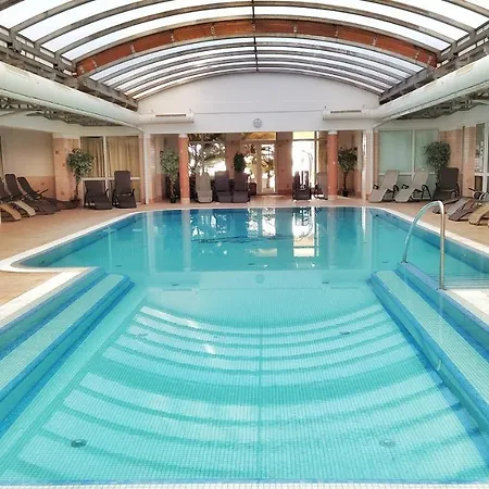 アパートホテル Kala Wellness 4*